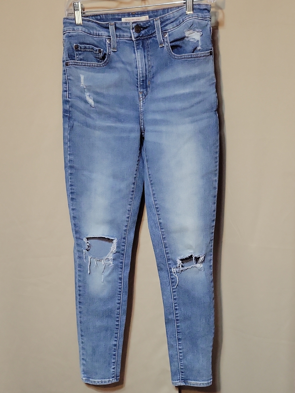 Levis Distressed Women's Skinny Jeans